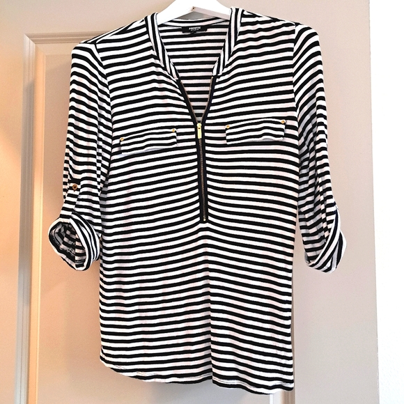Premise Navy Stripe Top Size Small - Picture 1 of 7